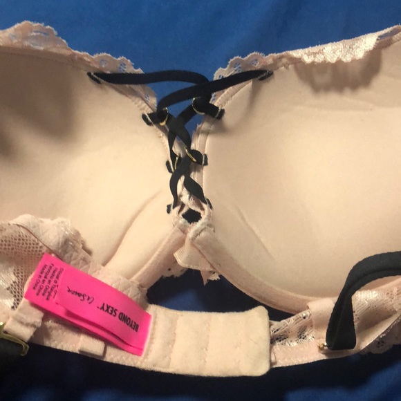 Pink And Black Lace Lasenza Bra - Picture 4 of 4